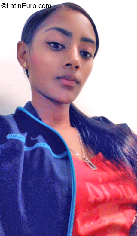 Date this tall Dominican Republic girl Sol from Santo Domingo DO37171
