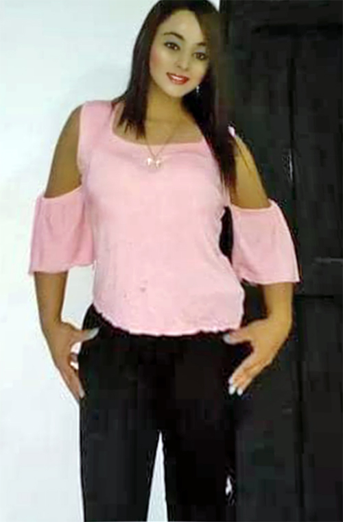 Date this nice looking Colombia girl Andrea from Medellin CO26642