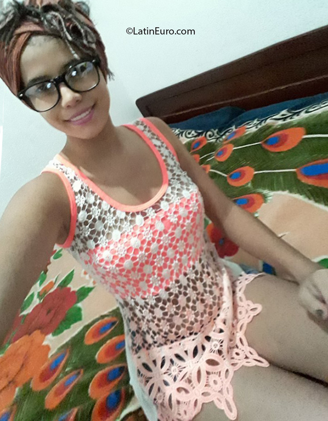 Date this tall Colombia girl Julia from Bucaramanga CO26659