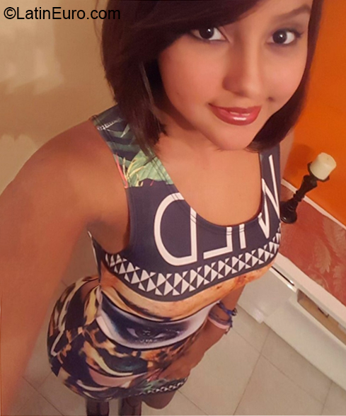 Date this sultry Dominican Republic girl Channy from Santo Domingo DO37252