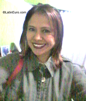 Date this lovely Venezuela girl Catherine from Caracas VE2962