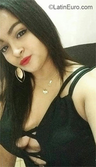 Date this foxy Brazil girl Grazielly from Campo Grande BR11038