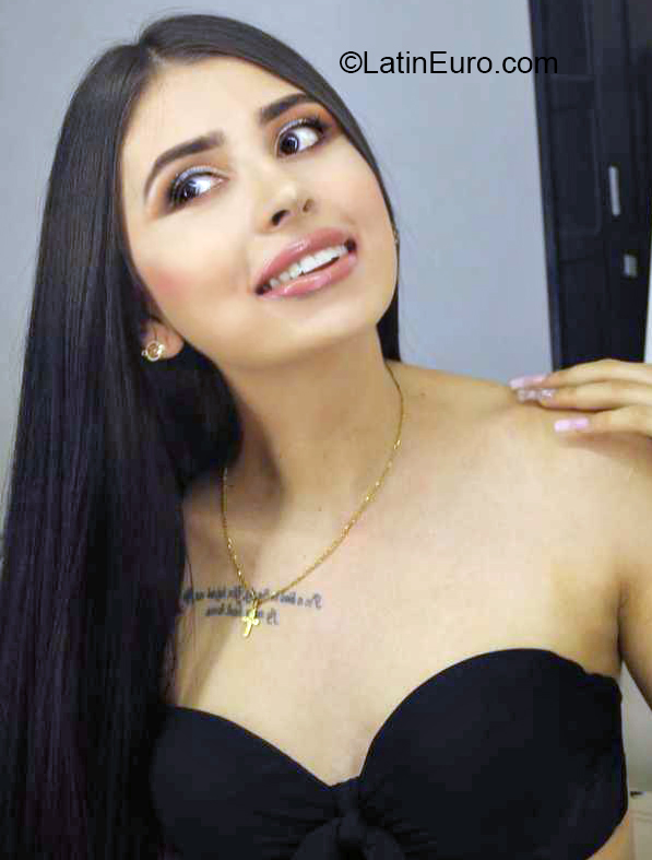 Date this fun Colombia girl Tatiana from Medellin CO26780