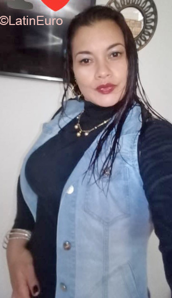 Date this young Colombia girl Milena from Cali CO26798