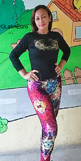 Date this athletic Venezuela girl Safora from Tachira VE2995