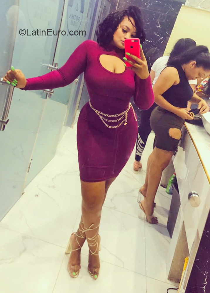 Date this delightful Dominican Republic girl Joselyn from Santo Domingo DO37454