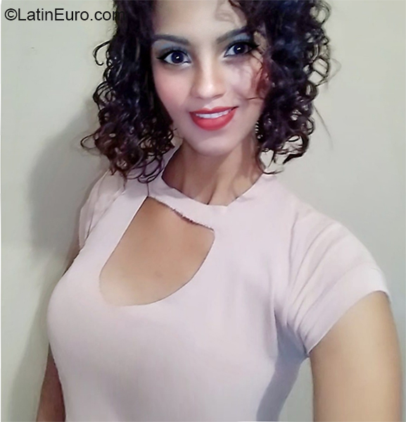 Date this hot Brazil girl Renata from Campinas BR11052