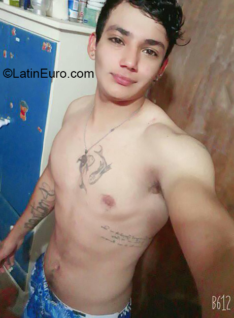 Date this attractive Argentina man Ric from Bariloche AR341