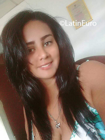 Date this attractive Venezuela girl Zihara from Ciudad Guayana VE3055