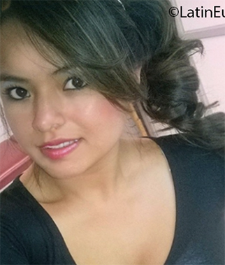 Date this gorgeous Ecuador girl Elizabeth from Quito EC452