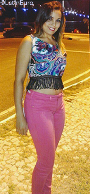 Date this stunning Brazil girl Larissa from Belo Horizonte BR11371