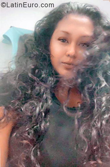 Date this georgeous Colombia girl Kelly from Barranquilla CO27122