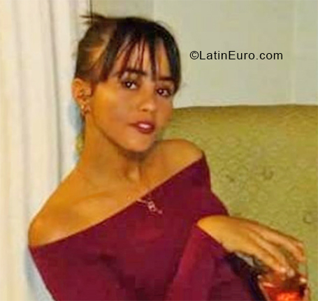 Date this good-looking Dominican Republic girl Esmerlin02 from Santiago US20738