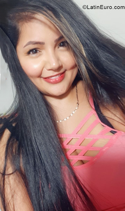 Date this nice looking Colombia girl Karen from Bucaramanga CO27162