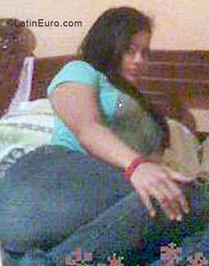 Date this attractive Venezuela girl Yutismar from Maturin VE3137