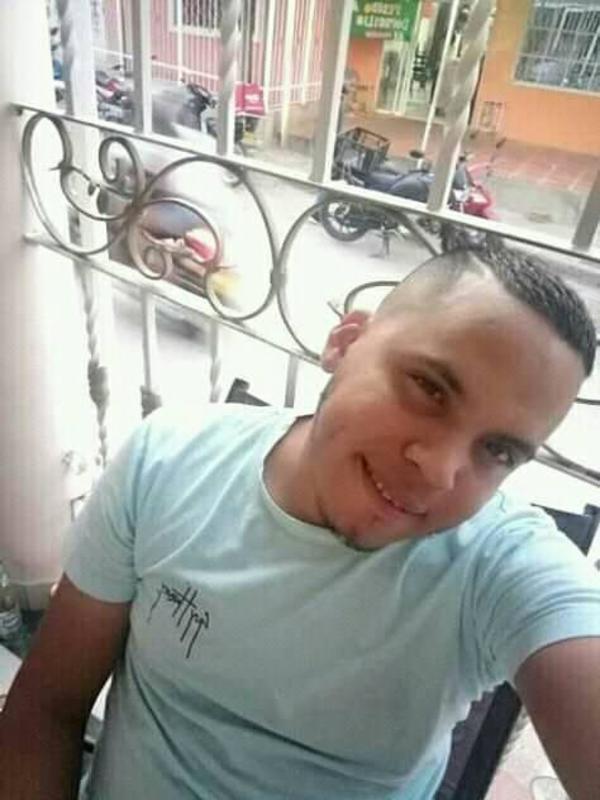 Date this fun Colombia man Luis from Santa Marta CO27193