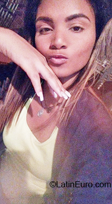 Date this georgeous Venezuela girl Danyerli from Caracas VE3149