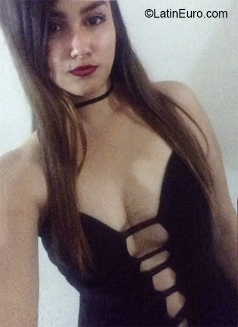 Date this sensual Venezuela girl Allison from Maracaibo VE3271