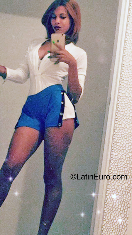 Date this delightful Dominican Republic girl Yaniris from Santo Domingo DO38070