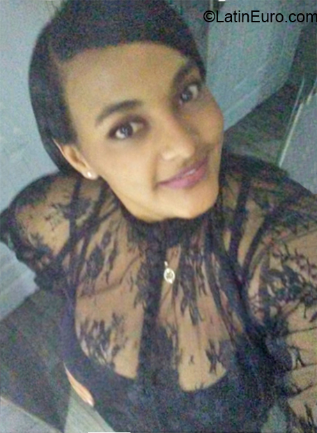 Date this sensual Dominican Republic girl Dalcy from Santo Domingo DO38195