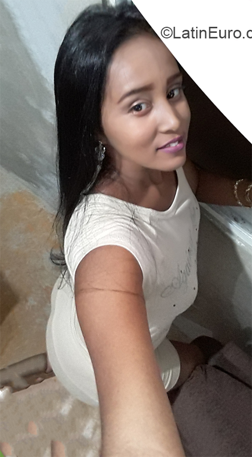 Date this gorgeous Dominican Republic girl Jin from Santiago DO38266