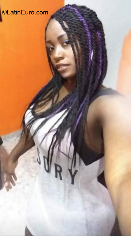 Date this lovely Colombia girl Nilsa from Cali CO27628