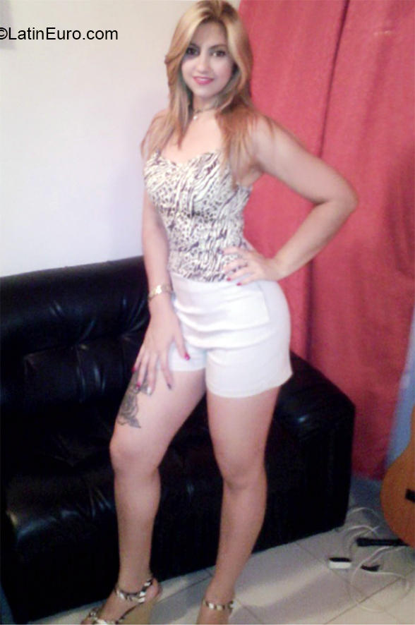 Date this charming Venezuela girl Veronica from Trujillo VE3274