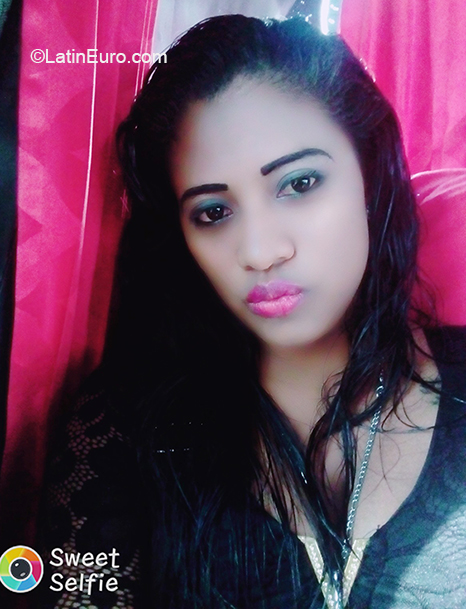 Date this good-looking Ecuador girl Katherine from Guayaquil EC526