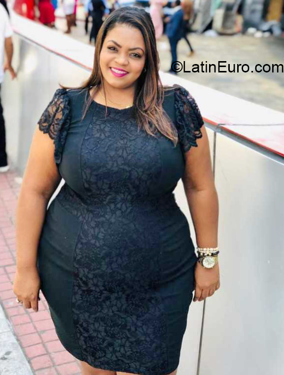 Date this tall Dominican Republic girl Juana from Santiago DO38375