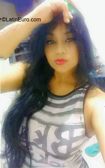 Date this passionate Colombia girl Yuleinis from Cali CO27875