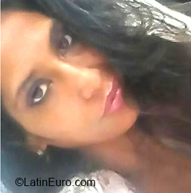 Date this nice looking Venezuela girl Jenni from Valencia VE3353