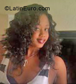 Date this good-looking Curacao girl Jesmaline from Willemstad CB11