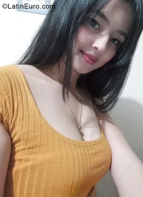 Date this hot Colombia girl Tania from Medellin CO28127