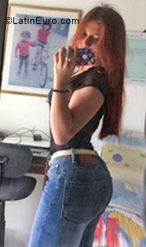 Date this pretty Colombia girl Laura from Manizales CO28195