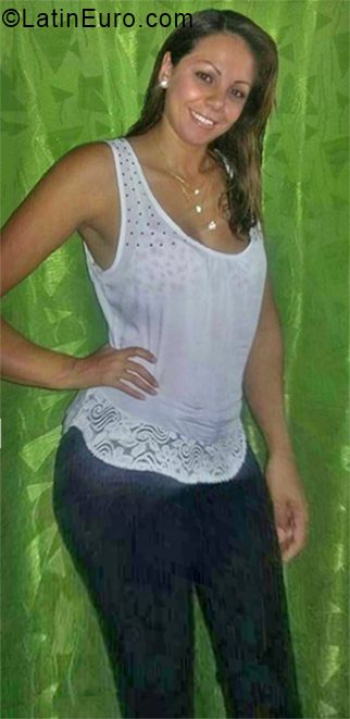 Date this tall Colombia girl Deira from Ibaque CO28226