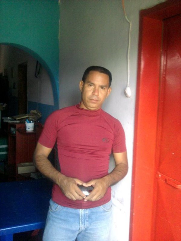 Date this happy Venezuela man Roberto alvarez from Florida VE3386