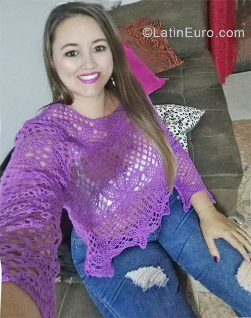 Date this funny Colombia girl Marcela from Cali CO28310