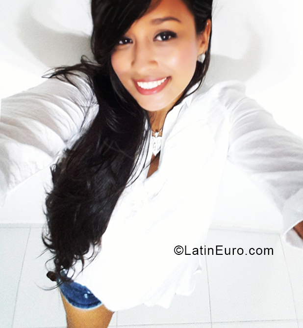 Date this pretty Colombia girl Hilda from Barranquilla CO28313