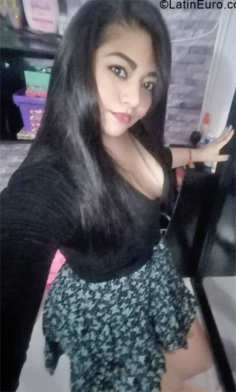 Date this beautiful Colombia girl Yulian from Barranquilla CO28428