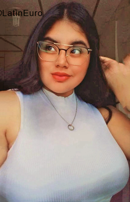 Date this lovely Guatemala girl Vivian from Guatemala City GT134