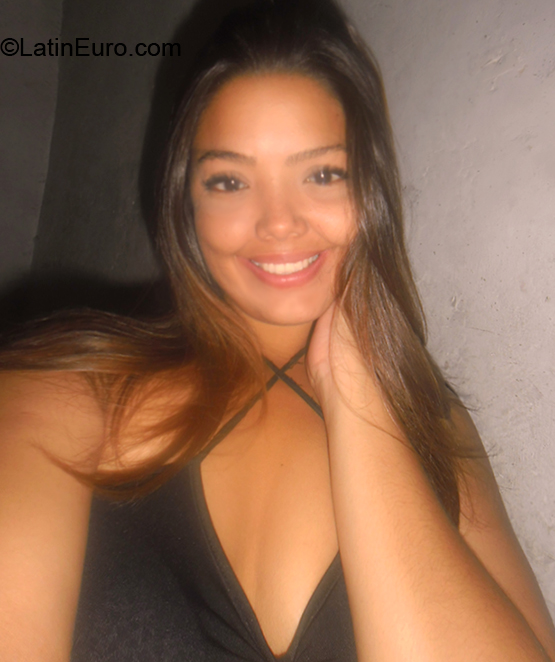 Date this charming Venezuela girl Naty from Caracas VE3496