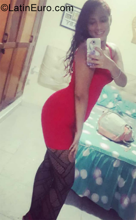 Date this sensual Colombia girl Yuliana from Cartagena CO28683