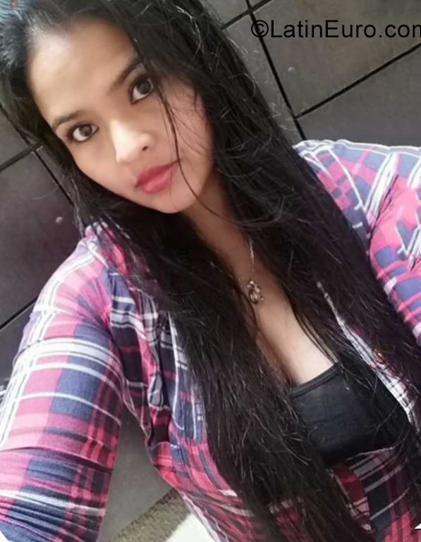 Date this stunning Colombia girl Leidy from Bogota CO28684