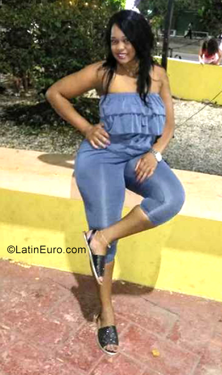 Date this beautiful Dominican Republic girl Mari from Punta Cana DO38939