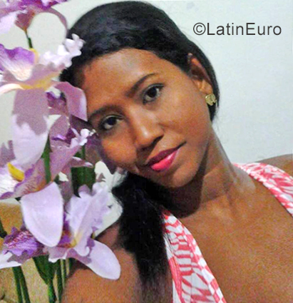 Date this happy Colombia girl Anita from Cartagena CO29170