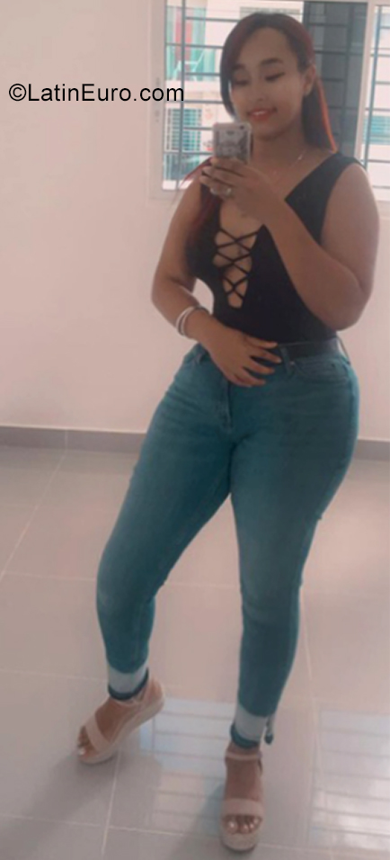 Date this fun Dominican Republic girl Eli from Santiago DO39207