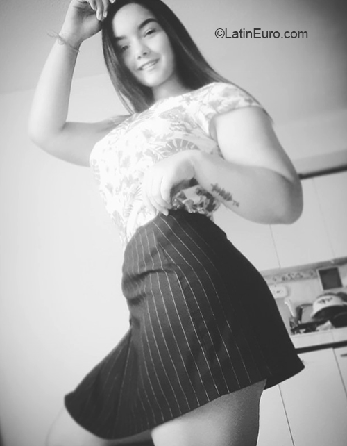 Date this tall Colombia girl Kemberly from Bogota CO29611