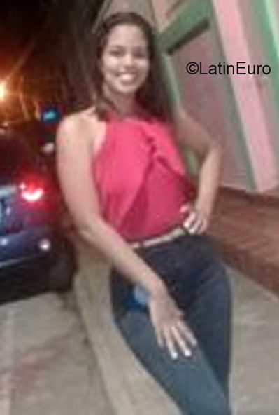 Date this voluptuous Venezuela girl Alexia from Guarico VE3847