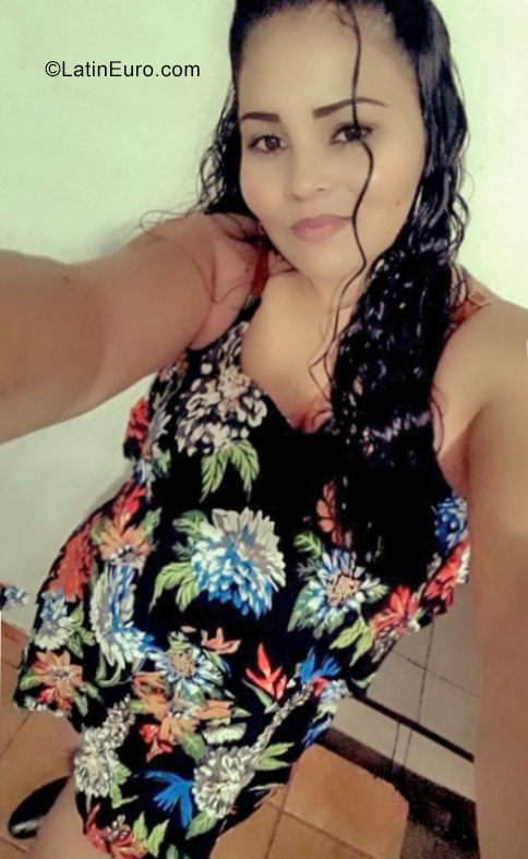 Date this tall Venezuela girl Anajay from San Cristóbal VE3866