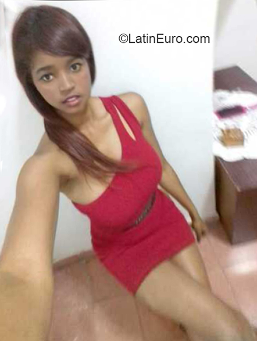 Date this beautiful Spain girl Jenifer from Las Palmas ES620